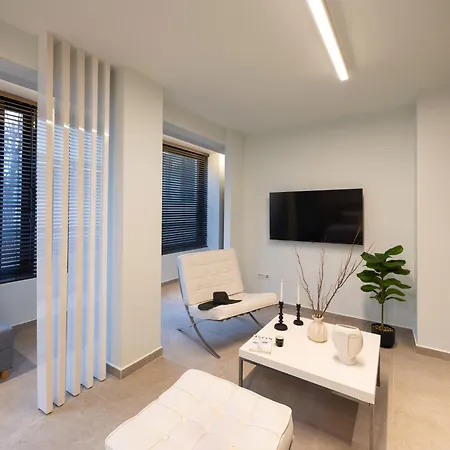 Lady Sou - Heart Of Rhodes, Modern Comfort Apartmán *