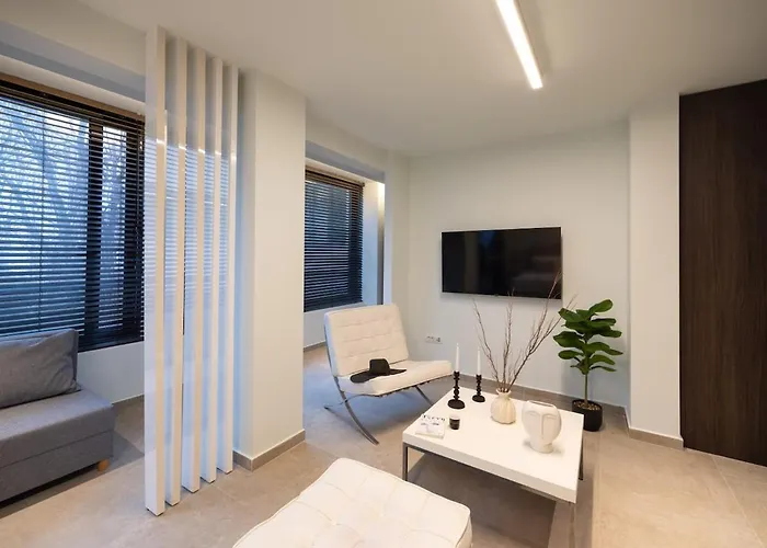 Lady Sou - Heart Of Rhodes, Modern Comfort Apartment *